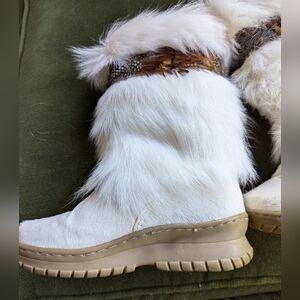 BearPaw Cream and Tan Faux Fur Winter Boots